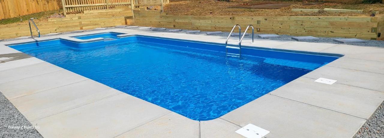 Rare Find! Private Heated Pool & Spa - Entire Home Near Atl City Center Atlanta Bagian luar foto